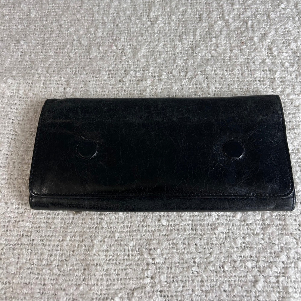 Hobo International Black Leather Trifold Wallet Paisley Lining Distressed
